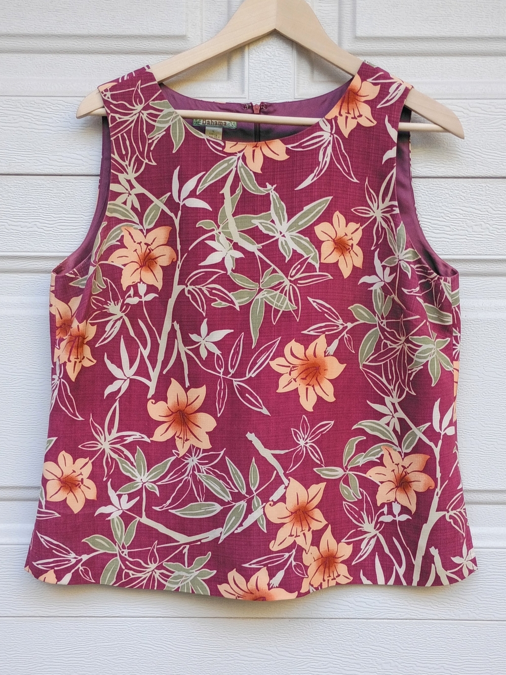 Tommy Bahama Sz L Floral Sleeveless Shell in Berry and Peach